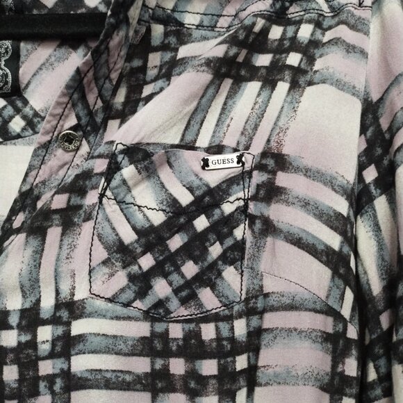 Guess jeans button down 3/4 sleeve longer style top - Picture 2 of 7